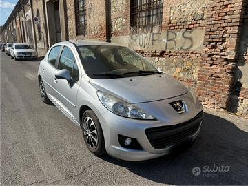 PEUGEOT 207 1,4 gpl