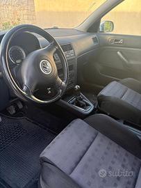 Auto in condizioni ottime
