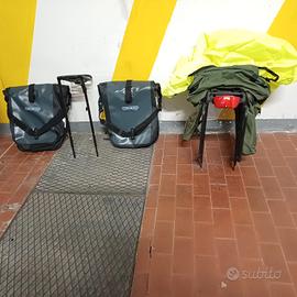 Set di accessori per cicloturismo