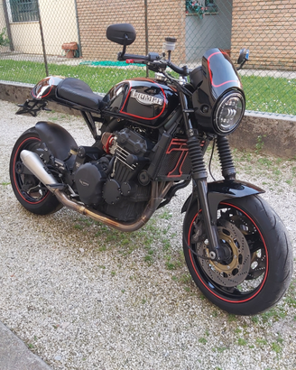 Triumph special 900