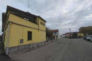 Immobile in asta di 123 m² con 3 locali e box auto