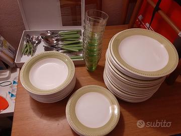 Servizio Piatti Posate Bicchieri