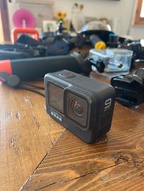 GoPro HERO9 Black + Kit Mega Accessori