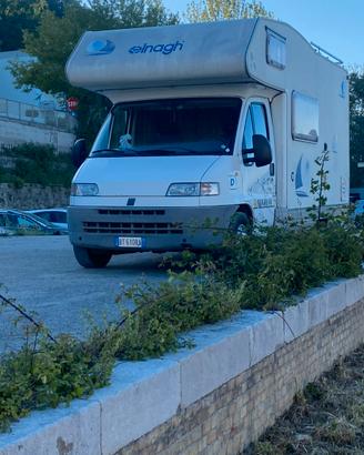 Camper mansardato