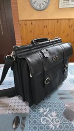 borsa professionale in pelle nera