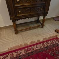 Mobile in legno massello 