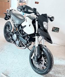 Ducati Hypermotard 796