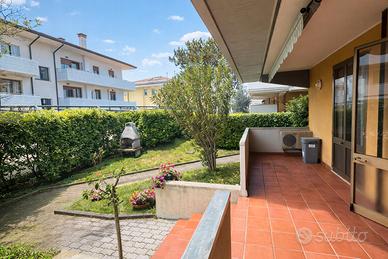 Appartamento con giardino privato a Lignano