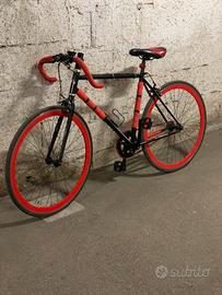 Bici a scatto fisso personalizzata