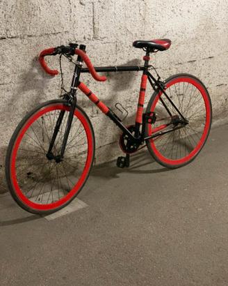 Bici a scatto fisso personalizzata