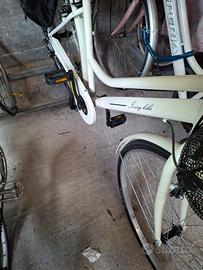 bici da donna bianca 