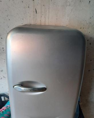 Frigorifero portatile da auto