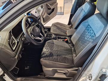 VOLKSWAGEN T-Roc 2.0 TDI SCR 150 CV DSG R-Line