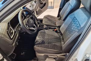 VOLKSWAGEN T-Roc 2.0 TDI SCR 150 CV DSG R-Line