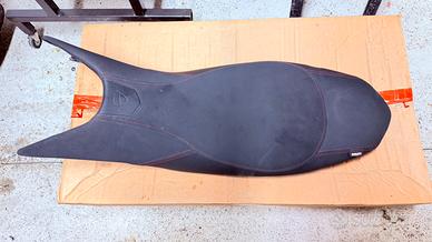 Sella Ducati hypermotard in velluto