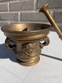 Mortaio di bronzo antico grande da collezione