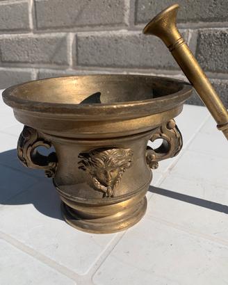 Mortaio di bronzo antico grande da collezione