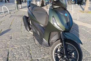 2023 Piaggio beverly 300 s hpe
