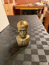testa in ottone di mussolini