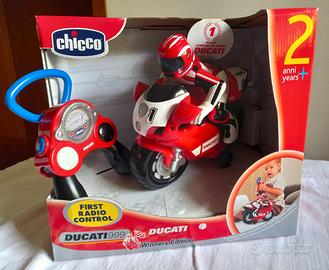 Moto DUCATI 999 Chicco RADIOCOMANDO e ROMBO MOTORE