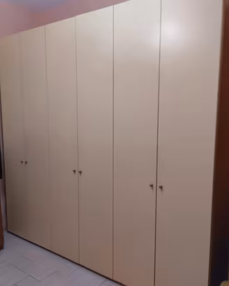 Armadio 6 ante ricondizionato, molto capiente