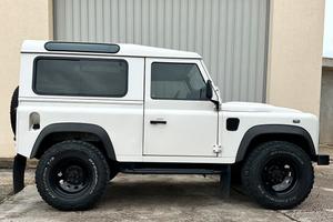 LAND ROVER DEFENDER 2.4 TD4