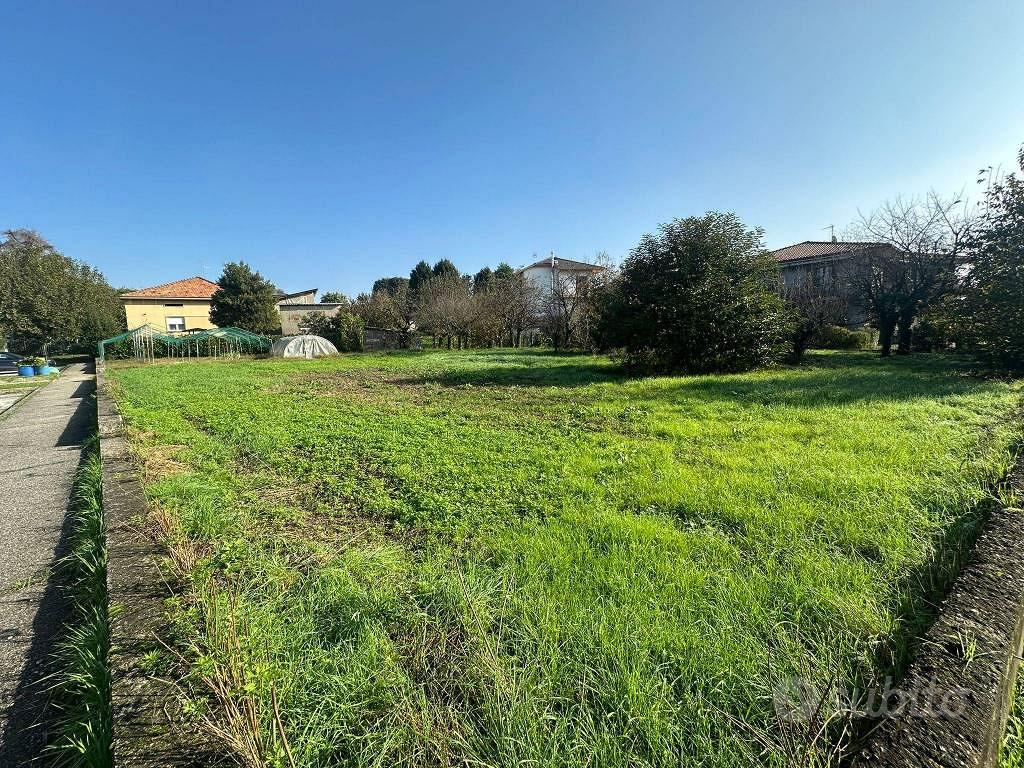 Terreno di 1689 m² a Nibionno - Vista 3