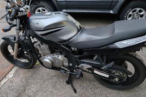 MOTO SUZUKI 500 GS