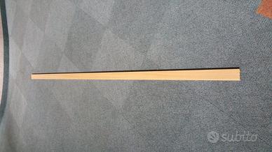 Zoccolo laminato MDF colore chiaro (faggio)