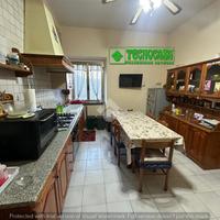 CASA SEMINDIPENDENTE A SUMMONTE