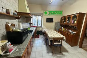 CASA SEMINDIPENDENTE A SUMMONTE