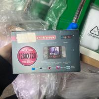 Orologio digitale con telecamera spia integrata