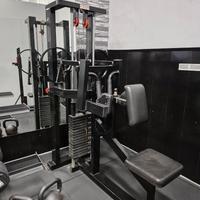 Lateral raise machine 90s