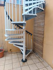 Scala da Giardino o interno