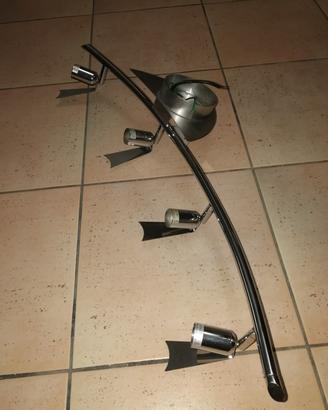 Lampadario a travetto con 4 lampadine