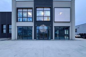 NEGOZIO A VOLTA MANTOVANA