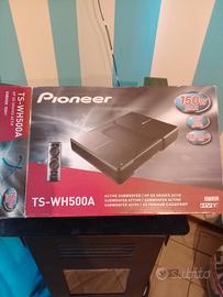 Subwoofer Pioneer attivo per auto 