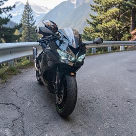 Kawasaki zx4r 