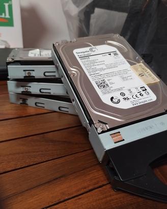 Nas Iomega con 5 dischi da 3 terabyte