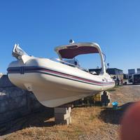 Gommone 750 24" cv 225 4T