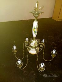 Lampadario Vintage in Ottone e Ceramica Decorata