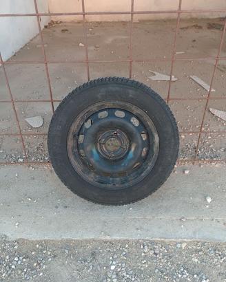 Gomme invernali+cerchi in ferro