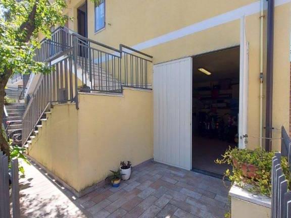 MURAGLIA Indipendente 90+90mq oltre accessori. Ris