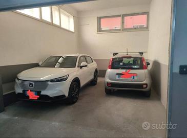 Box / Garage di 30 m² a Napoli