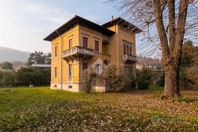 VILLA SINGOLA A GAVARDO