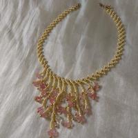 Collana a cascata elegante giada persiana Rosa 
