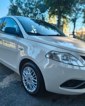 Lancia Ypsilon 1.2 benzina GPL VALIDO 2031