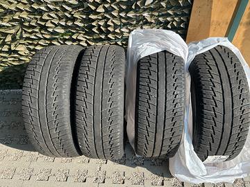 Pneumatici 235/55/18 104H