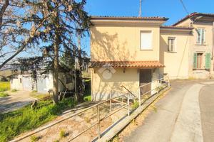 CASA INDIPENDENTE A MONLEALE
