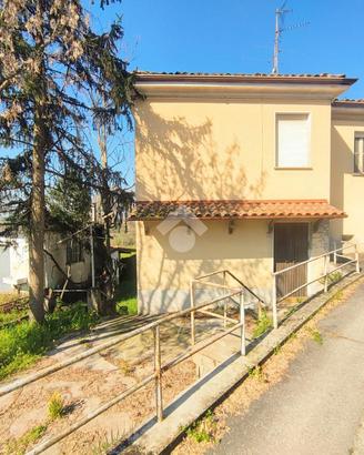 CASA INDIPENDENTE A MONLEALE